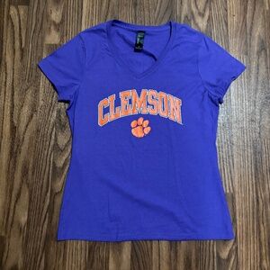 Clemson Tigers For Woman * Hanes Short Sleeve Tee * Size Small * Like NEW